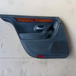 Aizmugurējo kreiso durvju apdare priekš VW PASSAT CC 2009