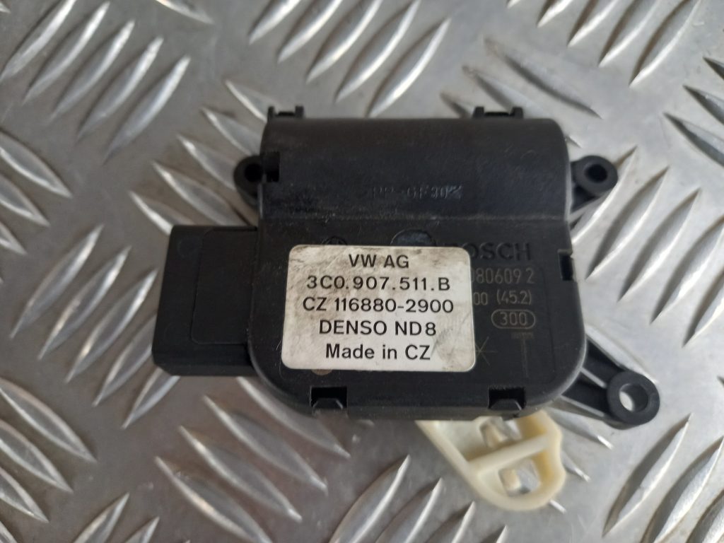 Apsildes sistēmas aktuators priekš VW PASSAT CC 2009 3 Apsildes sistēmas aktuators priekš VW PASSAT CC 2009