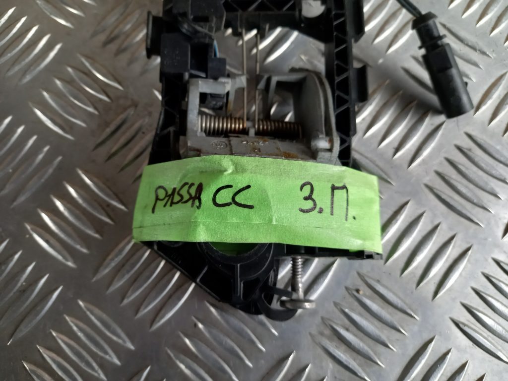 Durvju roktura iekšējais stiprinājums priekš VW PASSAT CC 2009