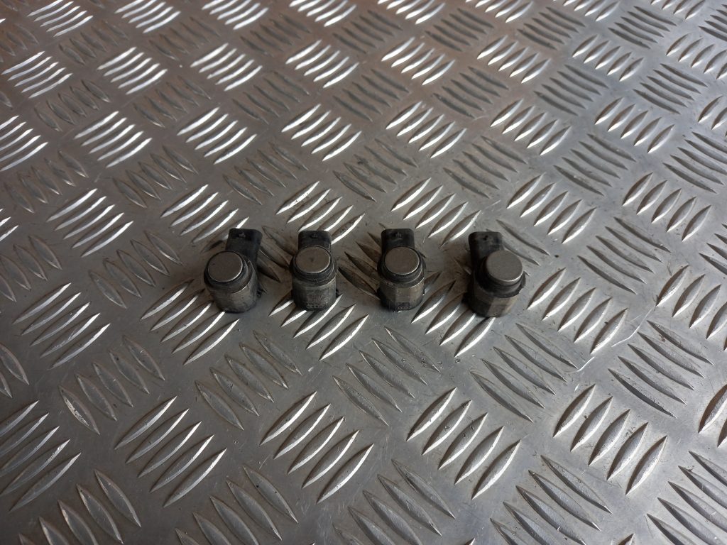 Parkošanās devējs priekš VW PASSAT CC 2009 1 Parkošanās devējs priekš VW PASSAT CC 2009