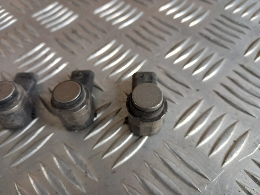 Parkošanās devējs priekš VW PASSAT CC 2009 2 Parkošanās devējs priekš VW PASSAT CC 2009