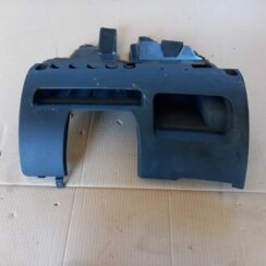 Mērinstrumentu paneļa apdare (zem stūres) priekš AUDI A6 1998