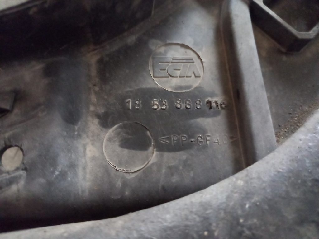 Priekšējā radiatora rāmis priekš AUDI A6 1998