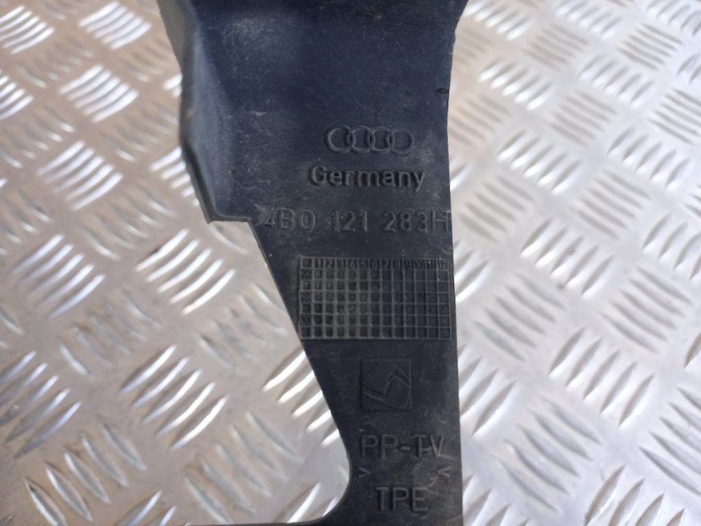 Ieplūdes gaisa deflektors/Difuzors priekš AUDI A6 1998 4 Ieplūdes gaisa deflektors/Difuzors priekš AUDI A6 1998