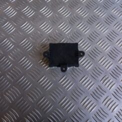 Priekšējo labo durvju vadības bloks priekš LAND ROVER FREELANDER 2007