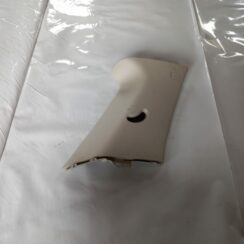 Aizmugurējas salona statnes apdare priekš LAND ROVER FREELANDER 2007