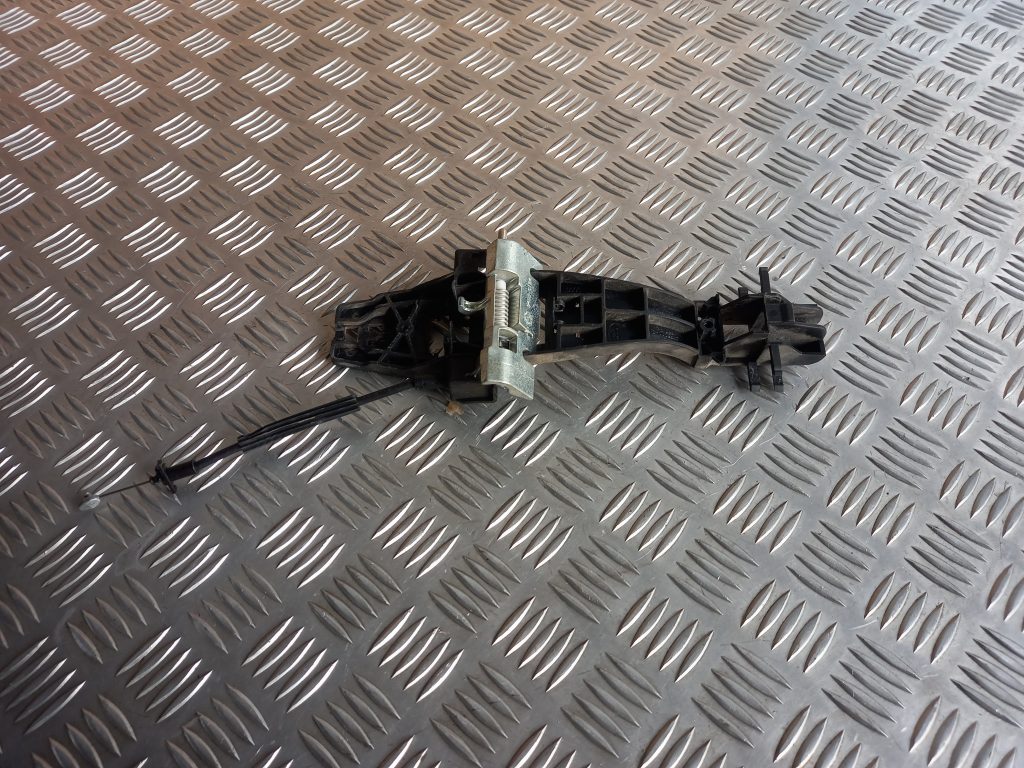 Aizmugurējāis labais durvju rokturis priekš LAND ROVER FREELANDER 2007