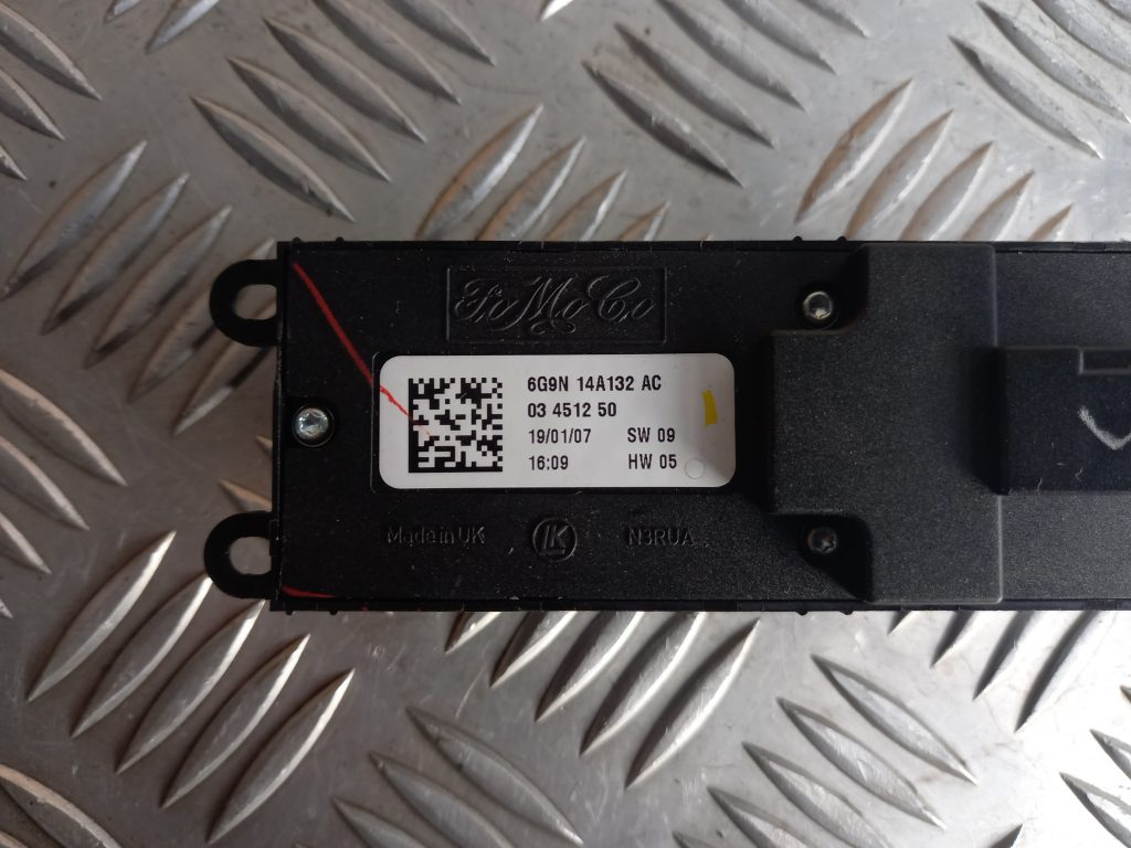 Šofera durvju slēdža pogas priekš LAND ROVER FREELANDER 2007 3 Šofera durvju slēdža pogas priekš LAND ROVER FREELANDER 2007