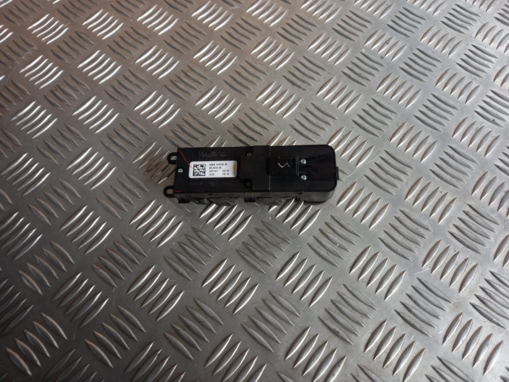 Šofera durvju slēdža pogas priekš LAND ROVER FREELANDER 2007 2 Šofera durvju slēdža pogas priekš LAND ROVER FREELANDER 2007