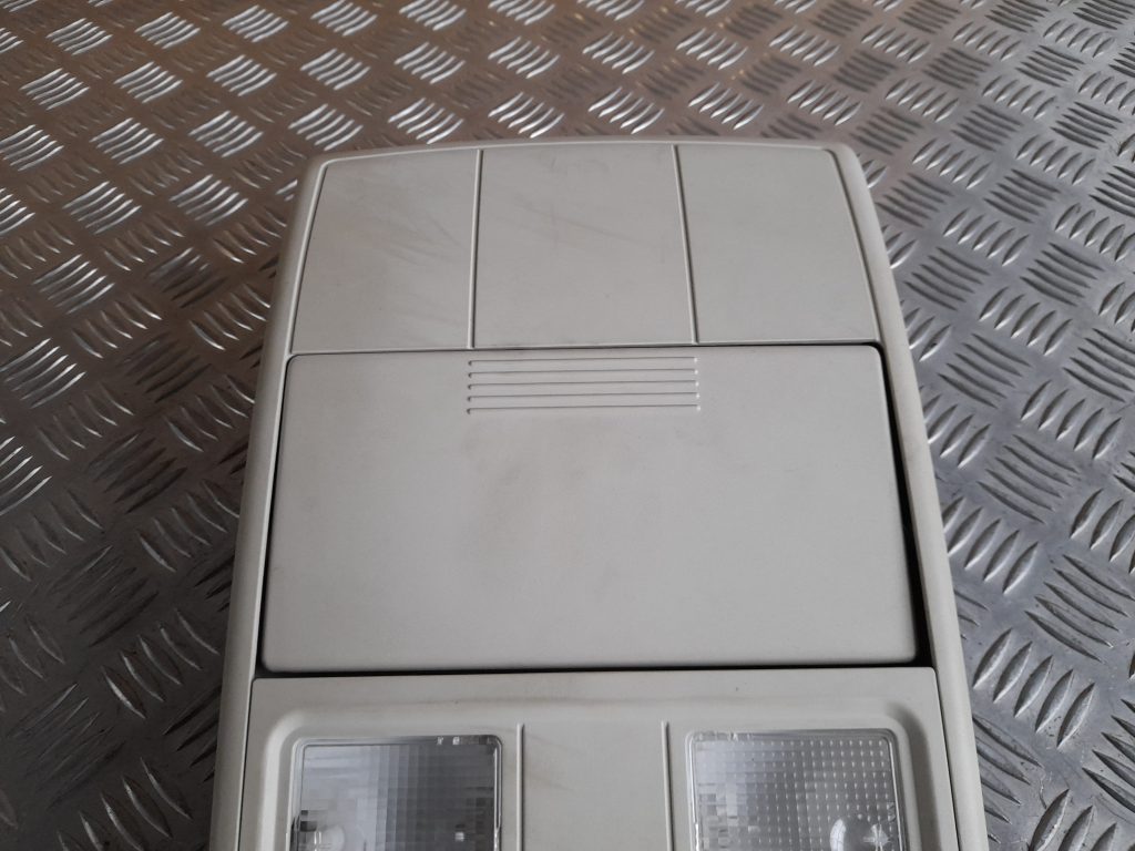 Salona apgaismojuma panelis priekš DODGE JOURNEY 2008 2 Salona apgaismojuma panelis priekš DODGE JOURNEY 2008