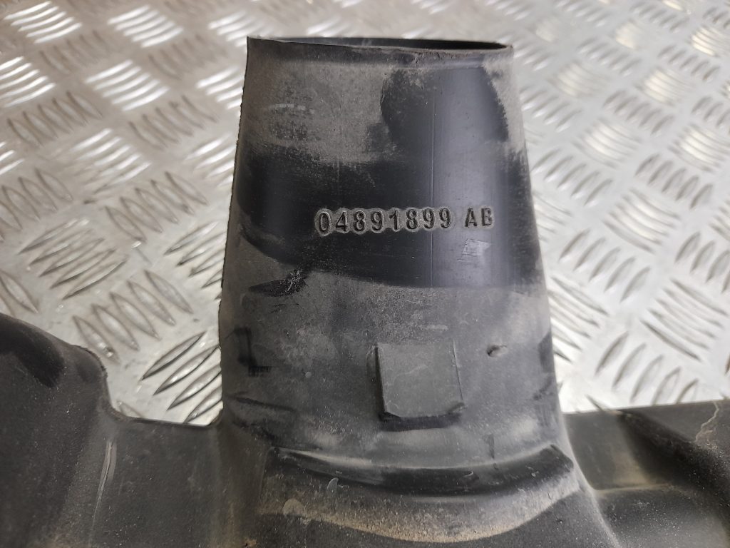 Gaisa ieplūdes šļūtene priekš DODGE JOURNEY 2008 4 Gaisa ieplūdes šļūtene priekš DODGE JOURNEY 2008