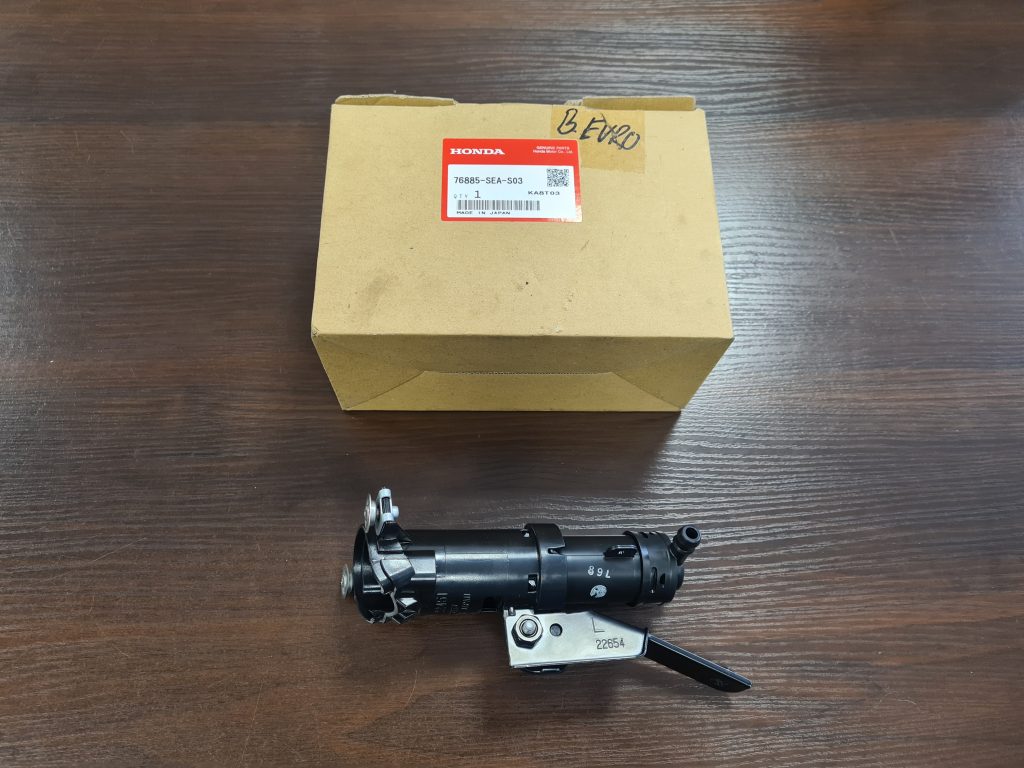 Lukturu mazgātāja sprausla priekš Honda Accord 2008- 76885SEAS03