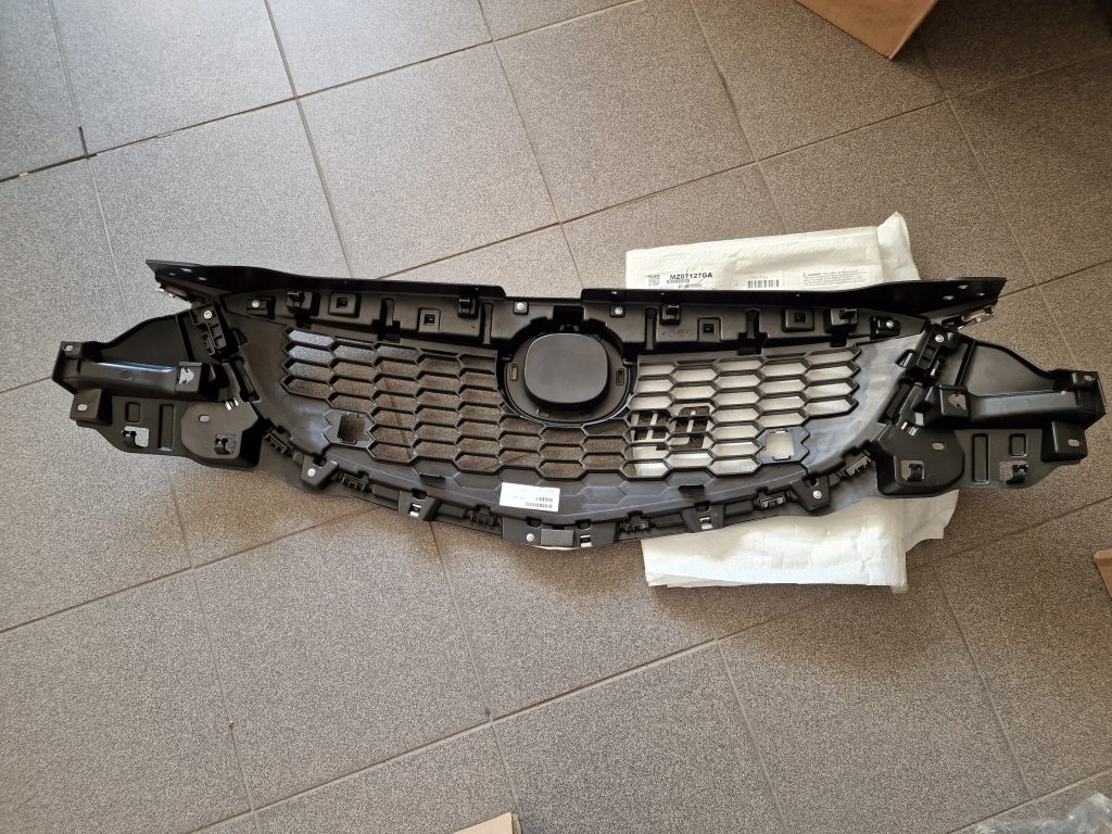 Bufera reste priekš Mazda 2011-2015 MZ07127GA