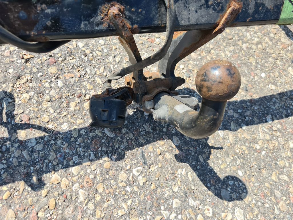 Sakabes ierīce (farkops) priekš NISSAN X-TRAIL 2008 3 Sakabes ierīce (farkops) priekš NISSAN X-TRAIL 2008