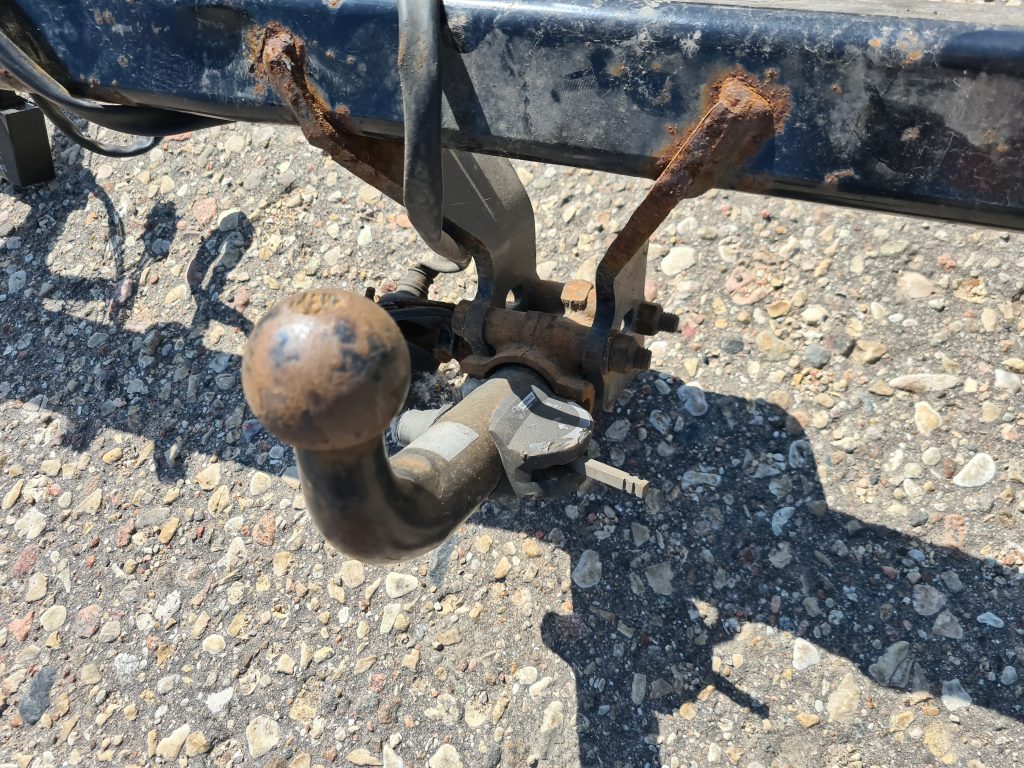 Sakabes ierīce (farkops) priekš NISSAN X-TRAIL 2008 2 Sakabes ierīce (farkops) priekš NISSAN X-TRAIL 2008