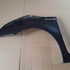 Priekšējais kreisais spārns priekš CITROEN PICASSO 2007