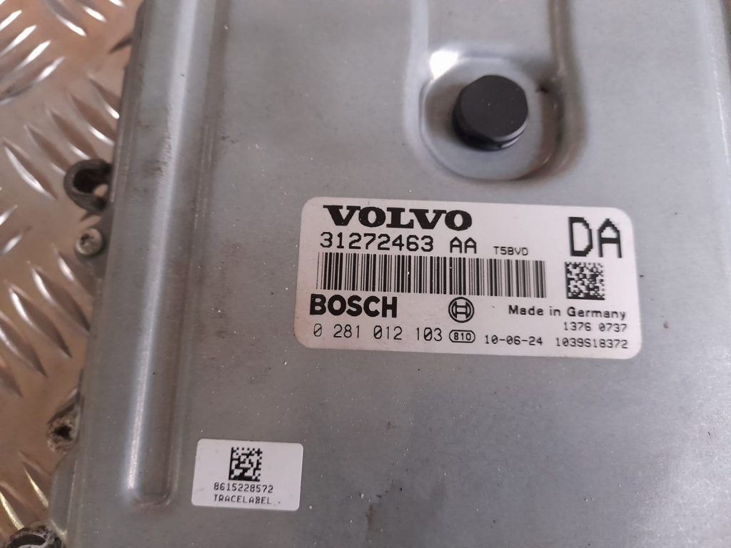 Dzinēja vadības bloks priekš VOLVO S40 2007