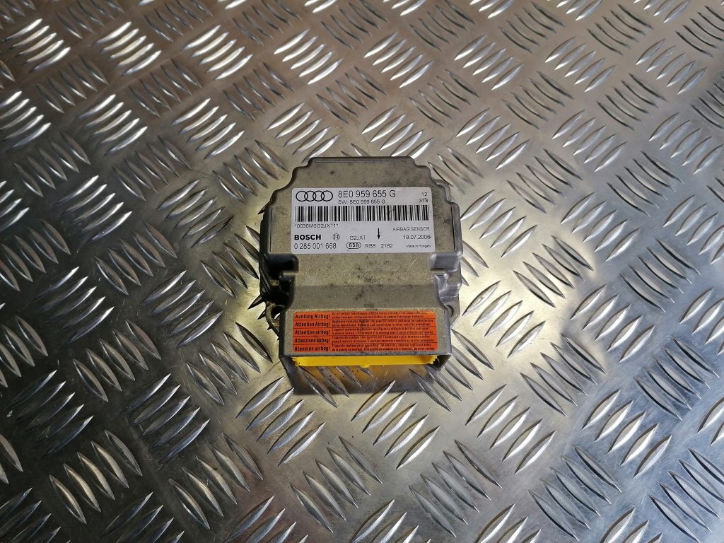 Drošības spilvena vadības bloks priekš AUDI A4 2007 1 Drošības spilvena vadības bloks priekš AUDI A4 2007