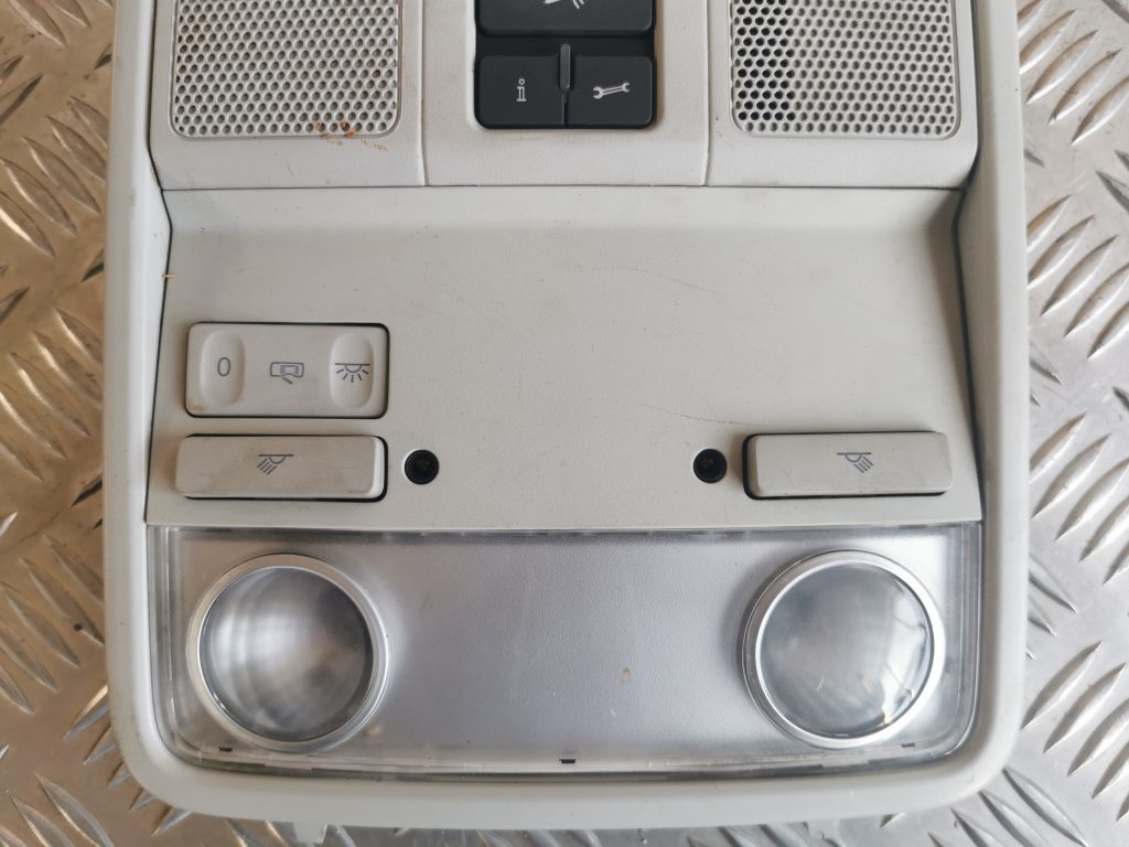 Salona apgaismojuma panelis priekš VW PASSAT CC 2009 3 Salona apgaismojuma panelis priekš VW PASSAT CC 2009