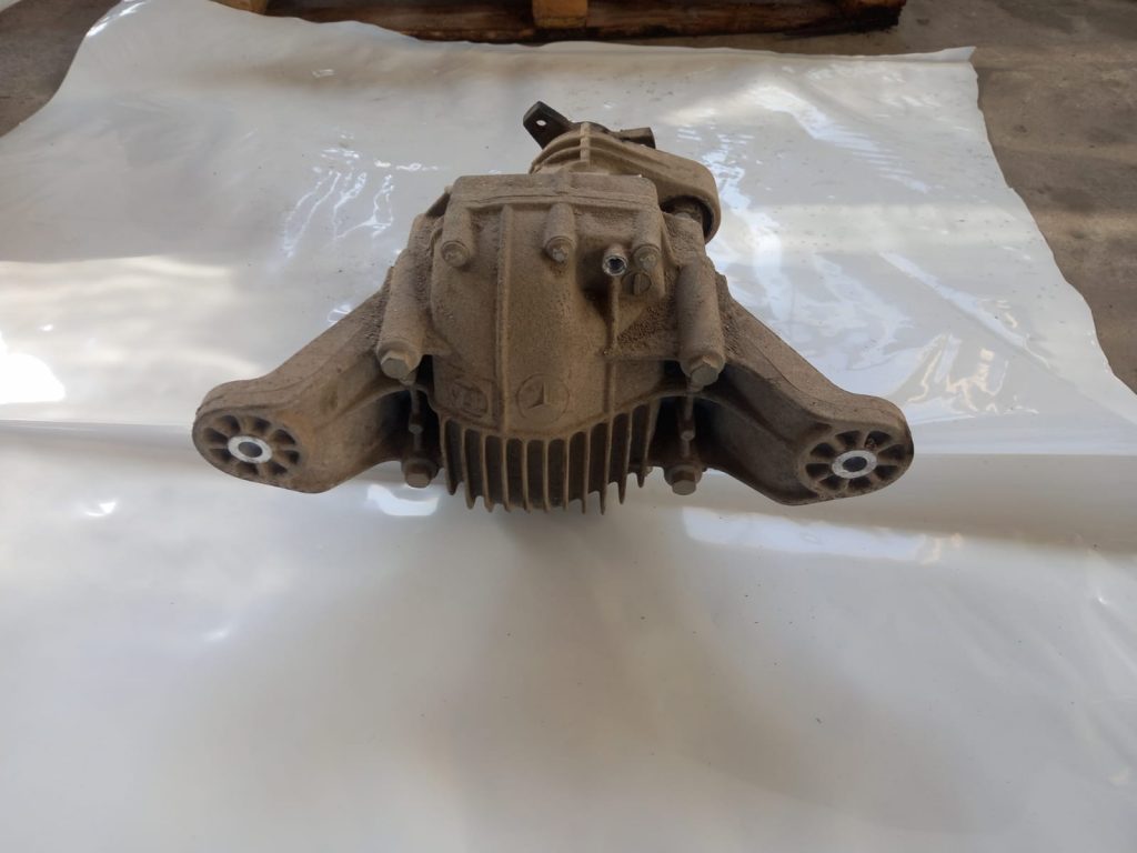 Aizmugurējais reduktors priekš MERCEDES BENZ ML320 2005 BLACK