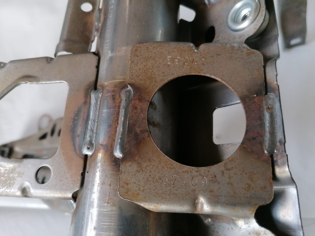 Mērinstrumentu paneļa pastiprinātājs priekš BMW 1 E87 2009 WHITE 6 Mērinstrumentu paneļa pastiprinātājs priekš BMW 1 E87 2009 WHITE