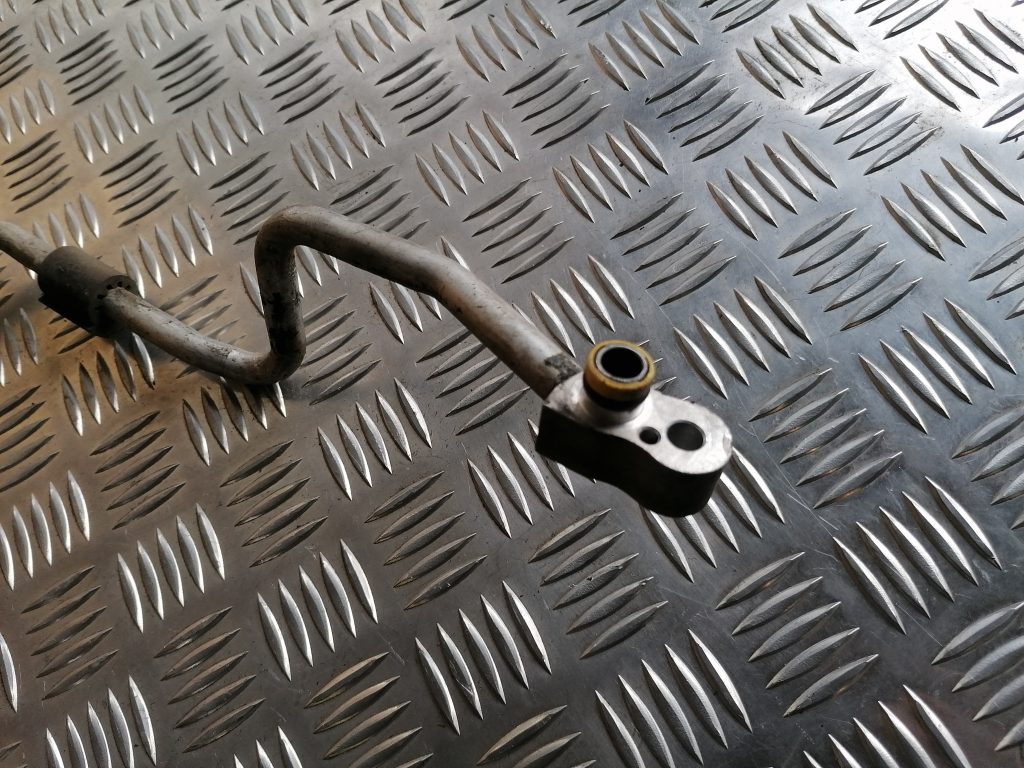 Gaisa kondicioniera galvenā caurule priekš BMW 1 E87 2009 WHITE