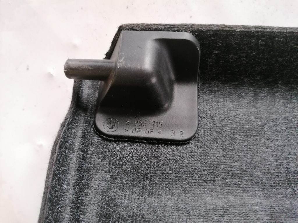 Bagāžnieka nodalījuma plaukts priekš BMW 1 E87 2009 WHITE