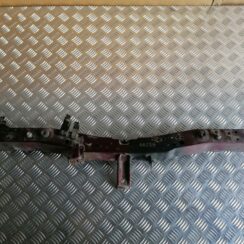 Priekšējā radiatora rāmja augšēja daļa priekš TOYOTA AVENSIS 2012