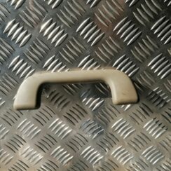 Salona rokturis griestos priekš TOYOTA AVENSIS 2012