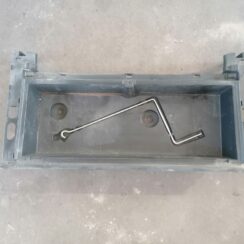 Instrumentu kaste priekš TOYOTA AVENSIS 2012