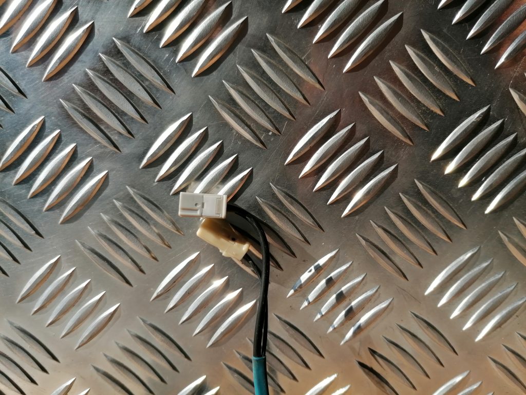 Jumta antena priekš TOYOTA AVENSIS 2012