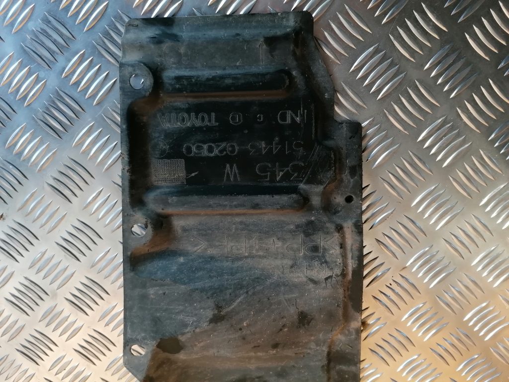 Dzinēja aizsargdaļas priekš TOYOTA AVENSIS 2012 2 Dzinēja aizsargdaļas priekš TOYOTA AVENSIS 2012