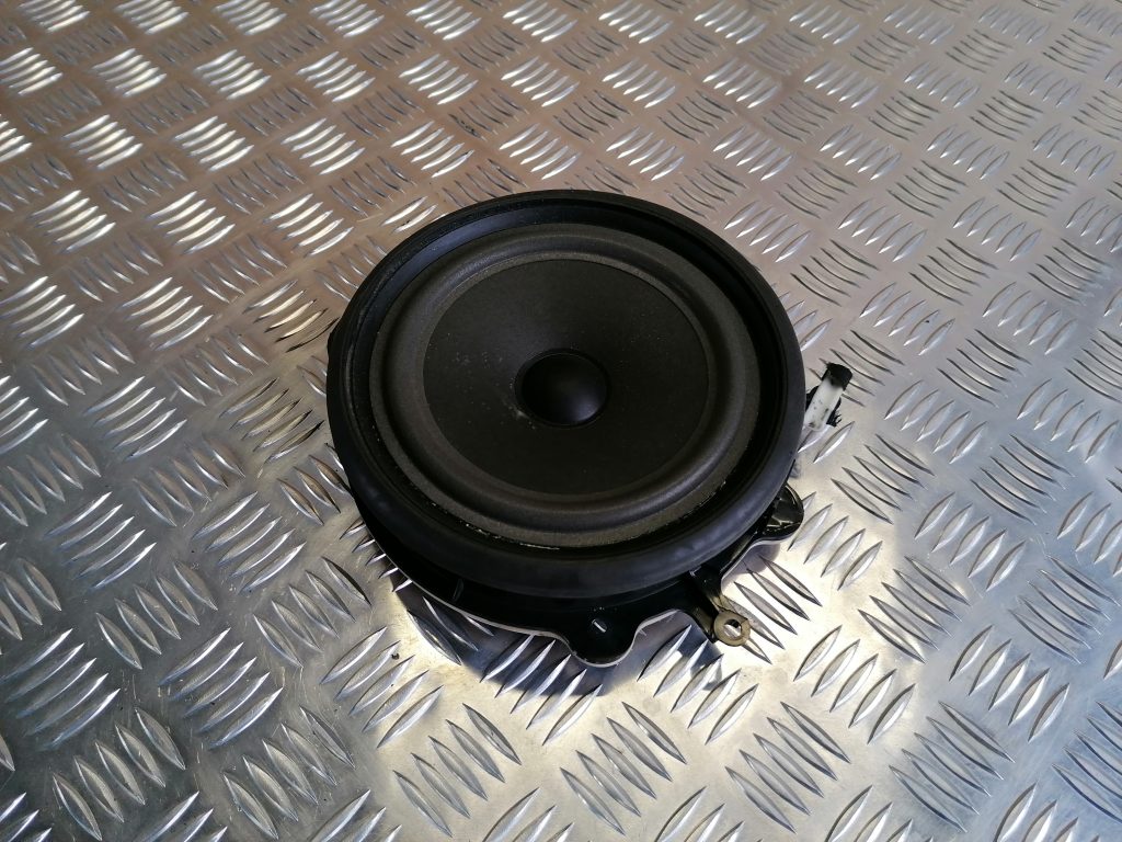 Durvju skaļrunis, apakšā priekš AUDI A4 2007 1 Durvju skaļrunis, apakšā priekš AUDI A4 2007