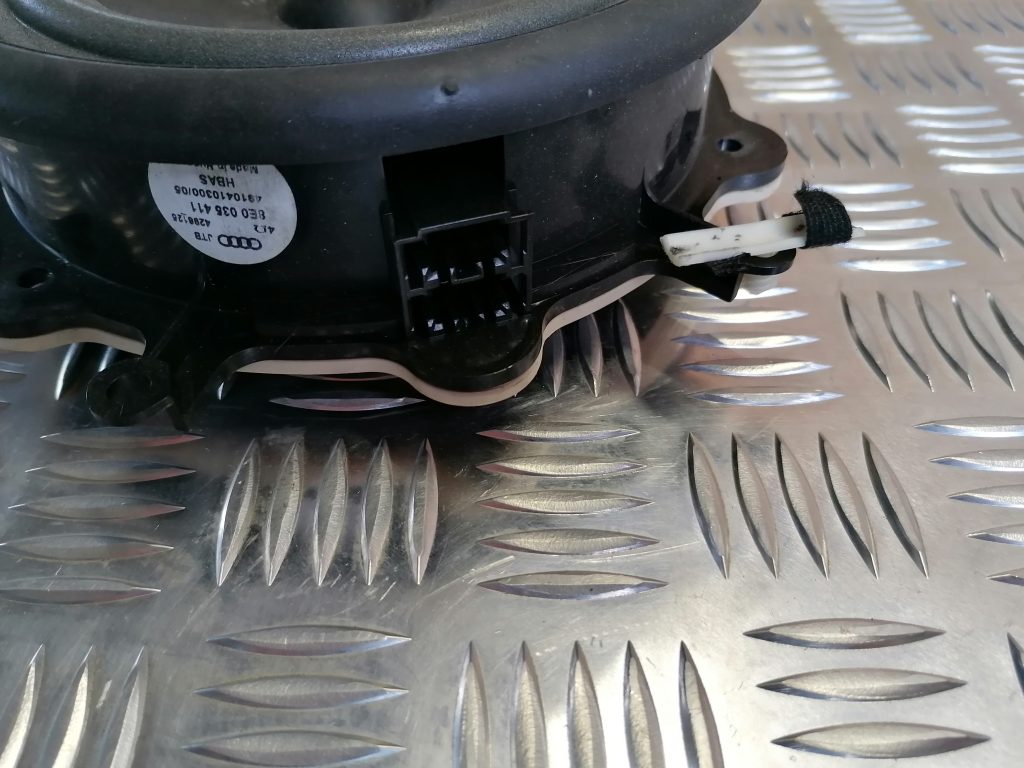 Durvju skaļrunis, apakšā priekš AUDI A4 2007 2 Durvju skaļrunis, apakšā priekš AUDI A4 2007