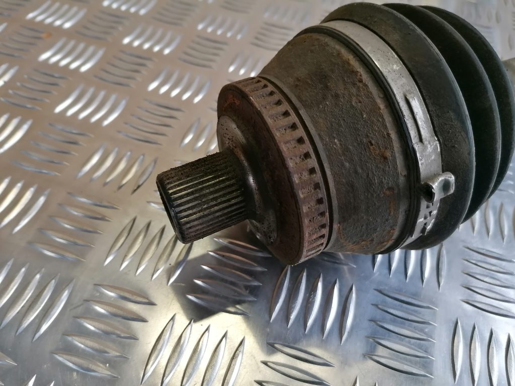 Pusass priekšēja labā priekš AUDI A4 2007