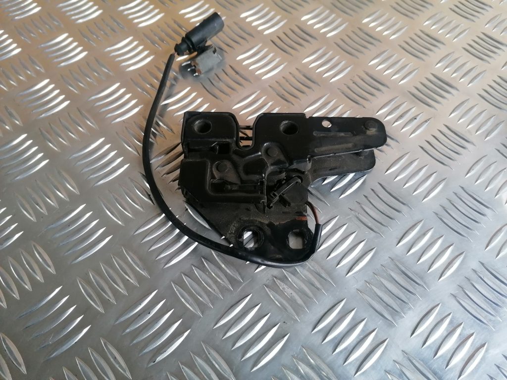 Bagāžnieka vāka slēdzene priekš AUDI A4 2007 1 Bagāžnieka vāka slēdzene priekš AUDI A4 2007