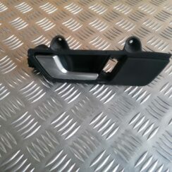 Salona durvju rokturis, priekšējais kreisais priekš AUDI A4 2007