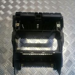 Automašīnas radio kronšteins priekš AUDI A4 2007