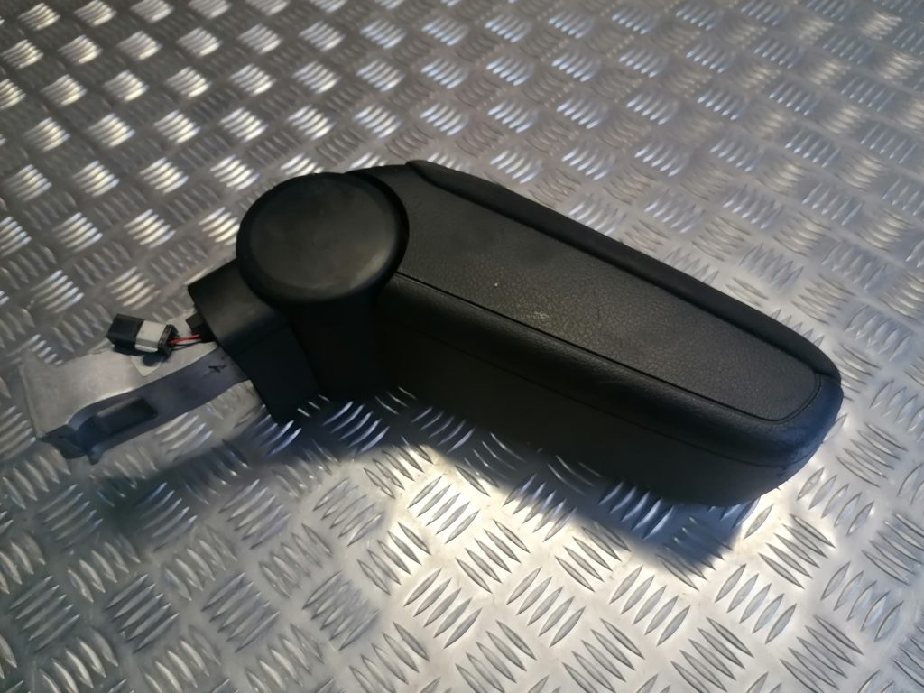 Roku balsts priekš AUDI A4 2007 1 Roku balsts priekš AUDI A4 2007