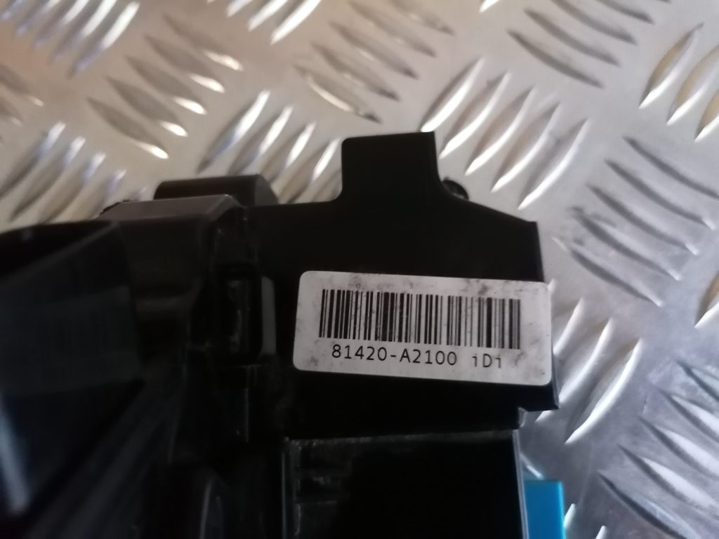 Aizmugurējo labo durvju slēdzene priekš KIA CEED 2013 2 Aizmugurējo labo durvju slēdzene priekš KIA CEED 2013