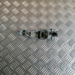 Durvju roktura iekšējais stiprinājums priekš VW POLO 2008