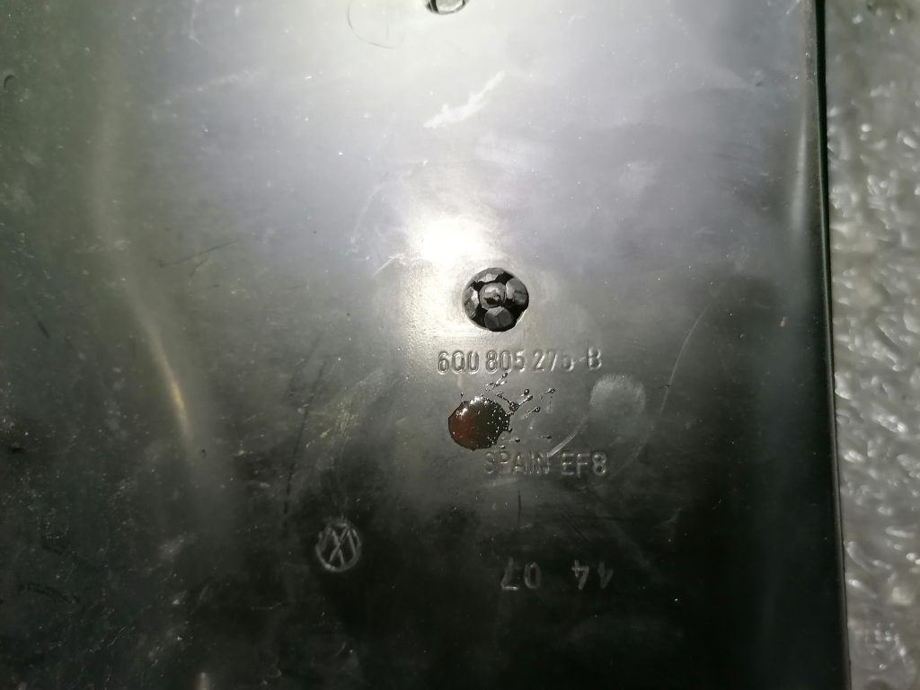 Vējstikla uzlika (deflektors) priekš VW POLO 2008