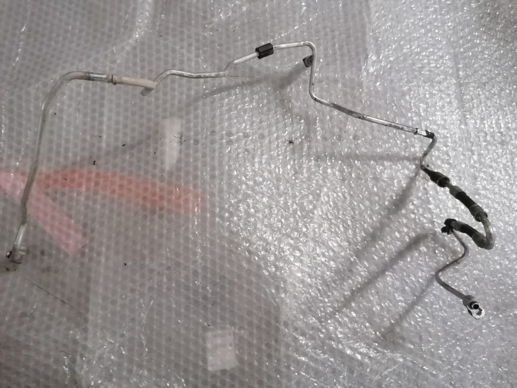 Gaisa kondicioniera galvenā caurule priekš VW POLO 2008