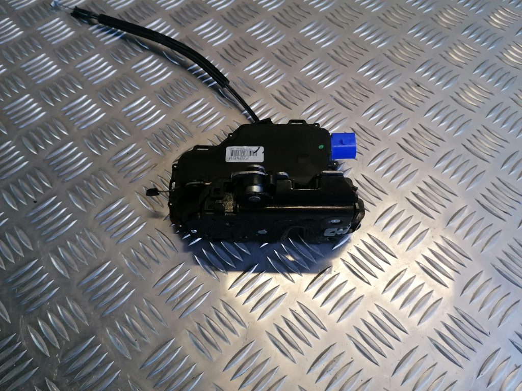 Aizmugurējo labo durvju slēdzene priekš ŠKODA FABIA 2008 1 Aizmugurējo labo durvju slēdzene priekš ŠKODA FABIA 2008