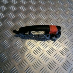 Priekšējāis labais durvju rokturis priekš ŠKODA FABIA 2008