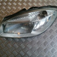 Priekšējais kreisais lukturis priekš ŠKODA FABIA 2008