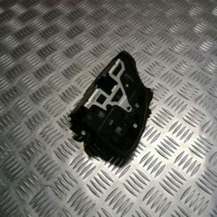 Aizmugurējo kreiso durvju slēdzene priekš BMW 330D E91 2008 TOURING