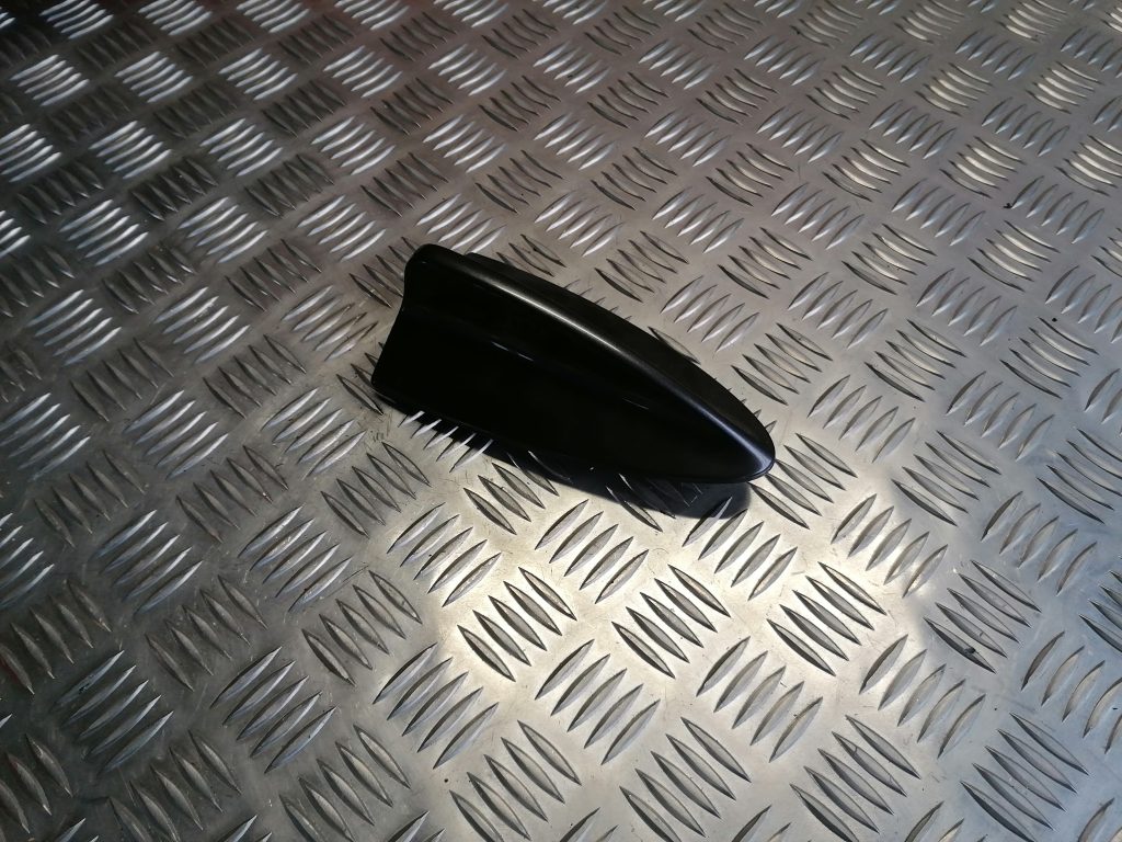 Jumta antena priekš BMW 330D E91 2008 TOURING 1 Jumta antena priekš BMW 330D E91 2008 TOURING