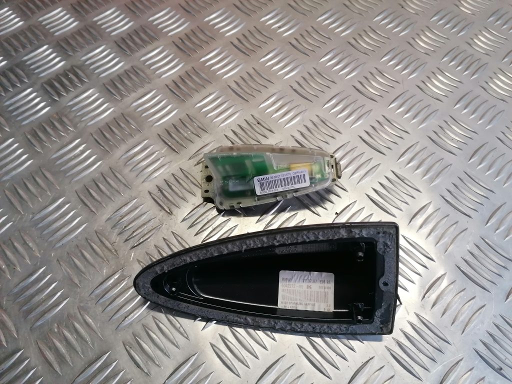 Jumta antena priekš BMW 330D E91 2008 TOURING 2 Jumta antena priekš BMW 330D E91 2008 TOURING