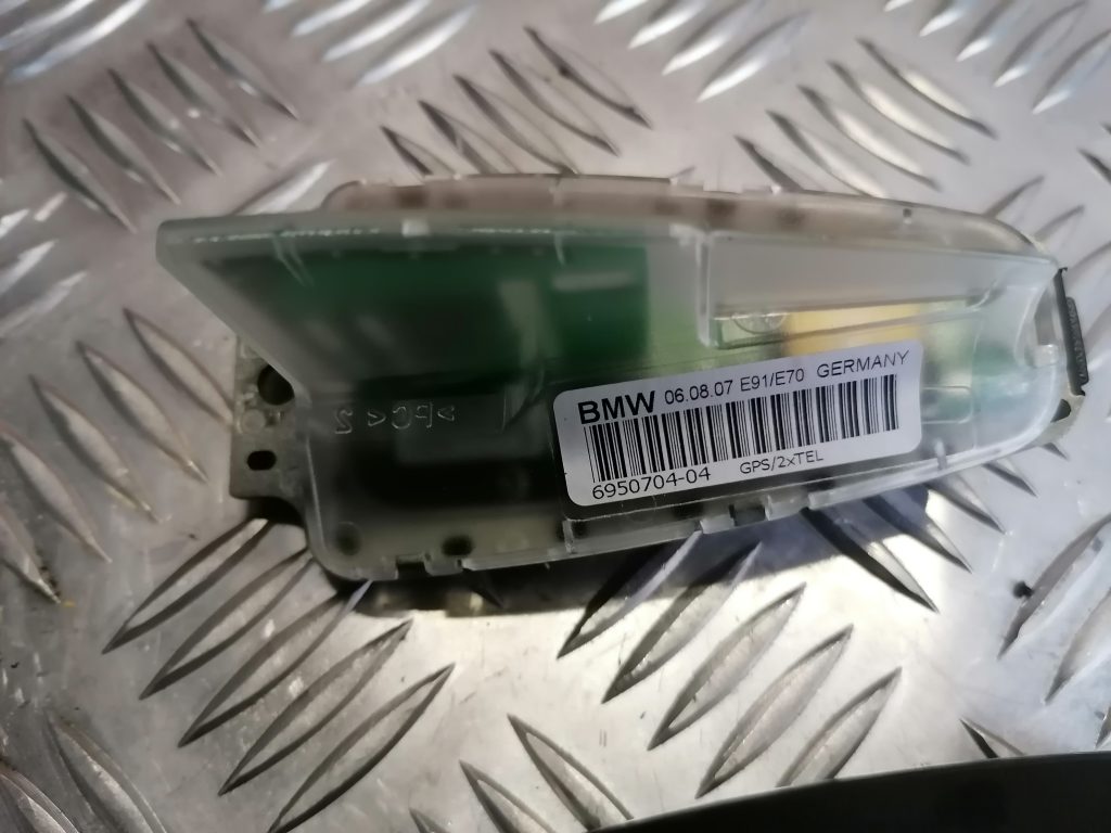 Jumta antena priekš BMW 330D E91 2008 TOURING 3 Jumta antena priekš BMW 330D E91 2008 TOURING